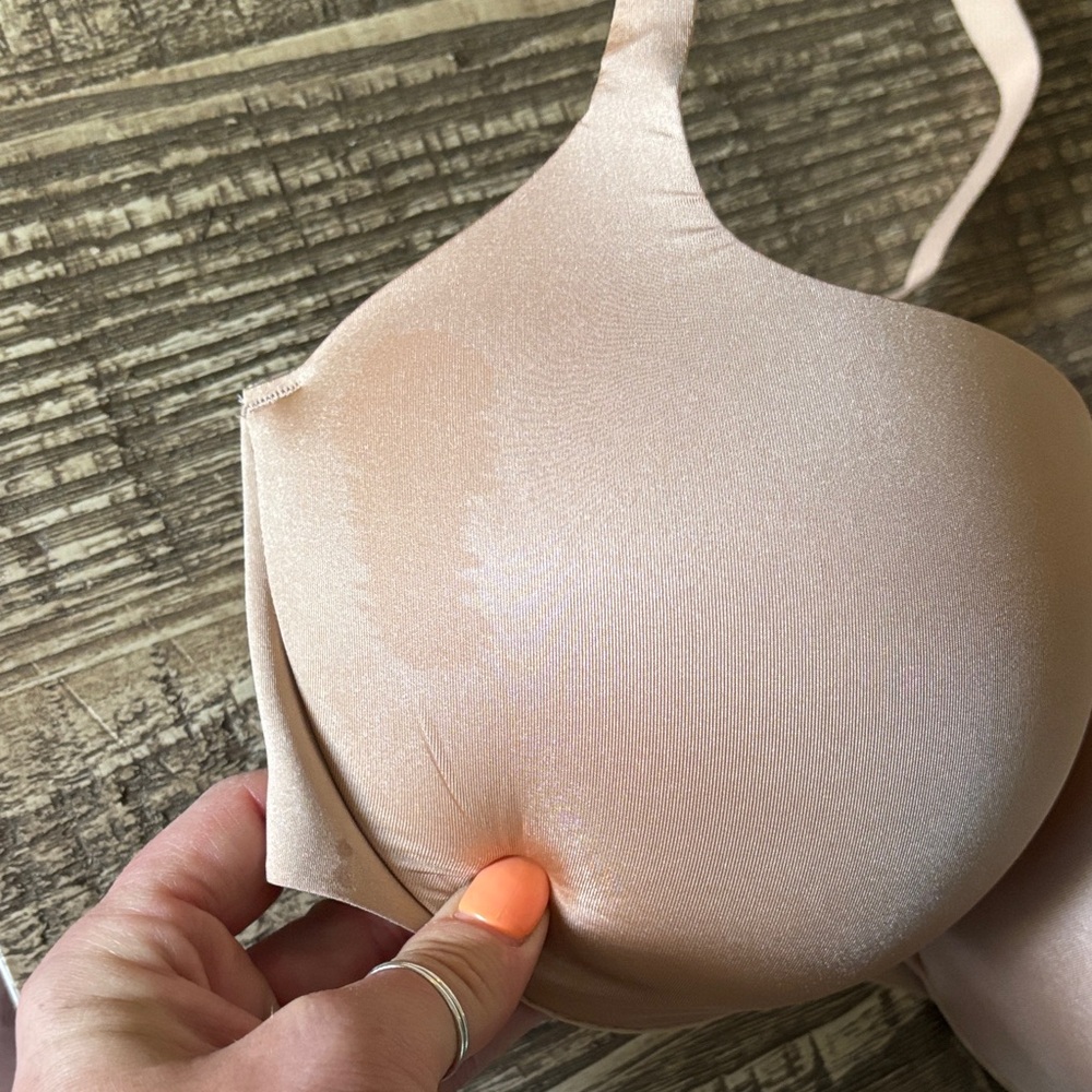 Skims padded Everyday Smooth Nude T-Shirt Bra - Women Intimates - Picture 2 of 5